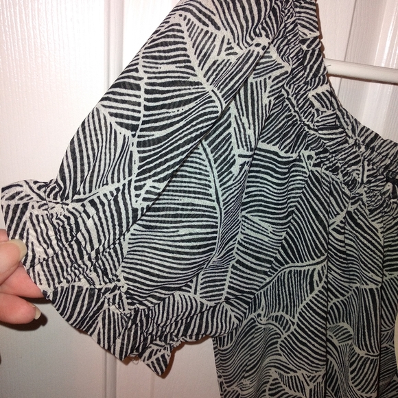 Beautiful maxi dress nwt - Picture 6 of 6